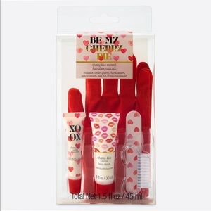 Tri-Coastal Design Hans Repair Gift Set ❤️✋🏼💋